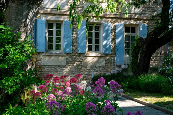 Jardin provençal définition et conseils d'aménagement