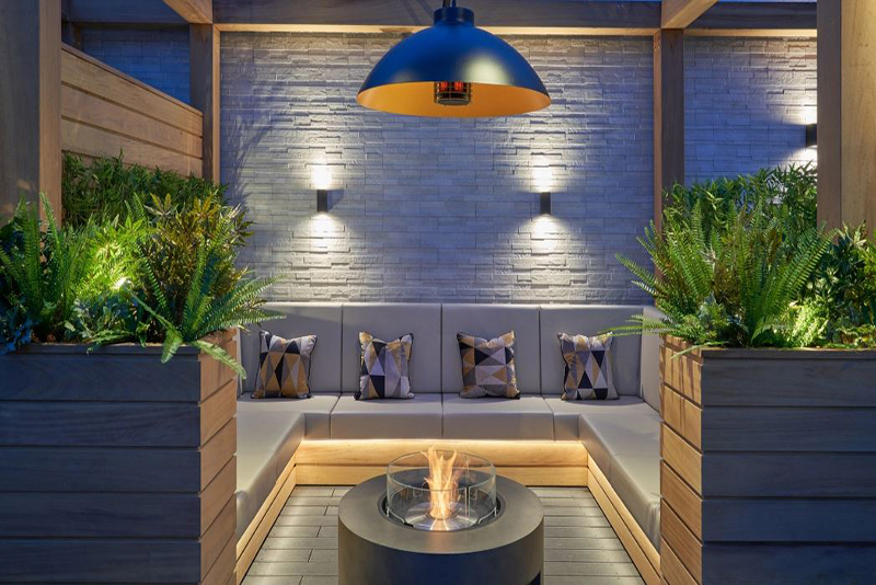 5 Indispensables du Patio Sur Lesquels les Designers Vous Recommandent d'Économiser