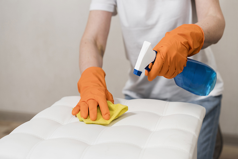 Des solutions définitives pour éliminer taches et odeurs d'urine sur votre matelas