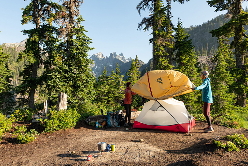 Cette Exploratrice de l'Arctique a Tenté de Combattre l'Ennui par le Camping de Jardin: Un Résultat Mitigé