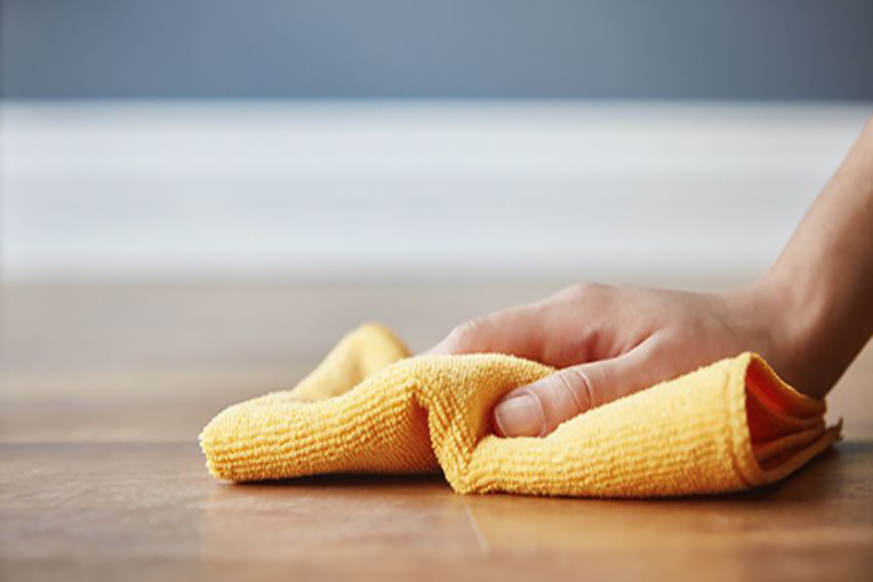 Comment la Façon Dont Vous Dépoussiérez Votre Maison Peut la Rendre Encore Plus Encombrée de Poussière